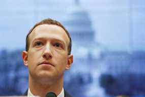 Meta, la société de technologie officiellement connue sous le nom de Facebook (le PDG Mark Zuckerberg est illustré ci-dessus), a perdu 230 milliards de dollars après avoir subi une chute historique du cours de l'action la semaine dernière.  Plus ou moins quelques milliards, c'est un montant égal à l'ensemble du PIB annuel de la Colombie-Britannique.