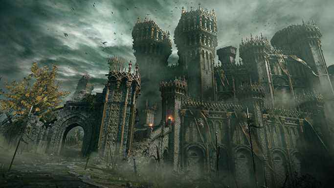 Un château orné tombé en ruines dans une capture d'écran Elden Ring.