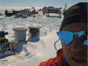 Le climatologue canadien David Holland sur la plate-forme de glace Dotson en Antarctique.