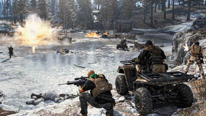 Les joueurs se sont rassemblés autour d'un lac gelé dans Call of Duty: Warzone.