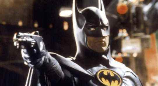 Michael Keaton est de retour dans le Batsuit dans Batgirl Set Photos