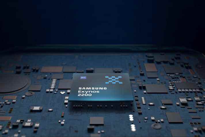 Illustration du chipset Samsung Exynos 2200 sur une carte mère.