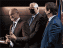 De gauche à droite, le ministre de la Justice David Lametti, le ministre de la Protection civile Bill Blair et le ministre de la Sécurité publique Marco Mendicino lors d'une conférence de presse le mercredi 16 février 2022 à Ottawa.