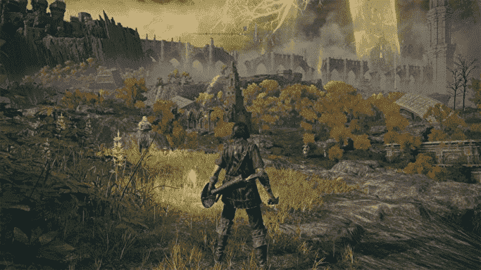 Une scène d'Elden Ring montrant le personnage du joueur regardant la région de Limgrave.  Cela montre le préréglage graphique élevé.
