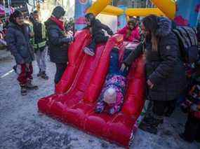 Des châteaux gonflables ont été installés pour les enfants participant à la manifestation du Freedom Convoy à Ottawa.