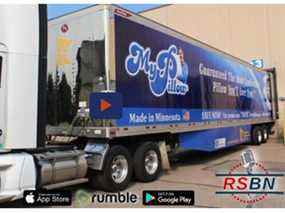 La progression d'un camion rempli de 10 000 My Pillows vers le Canada a été documentée par le Right Side Broadcasting Network (RBSN), une entreprise américaine de médias de droite.