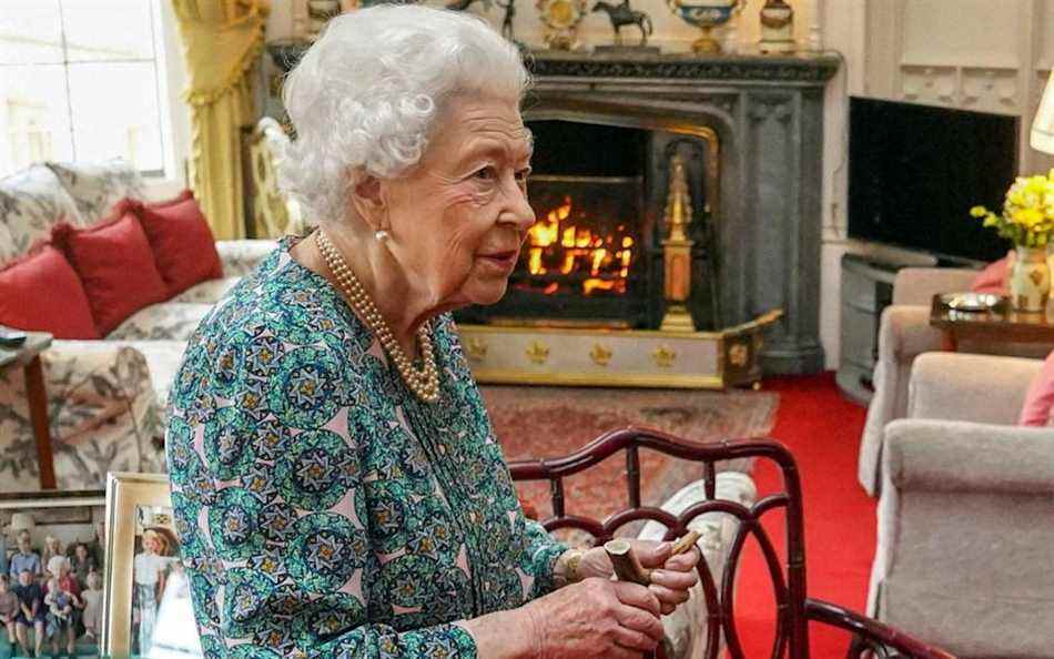 La reine photographiée plus tôt ce mois-ci au château de Windsor - REUTERS