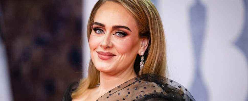 Adele dit que la résidence à Las Vegas aura "absolument" lieu cette année