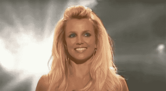 Britney Spears avait un doux message pour Sam Asghari le jour de la Saint-Valentin, mais elle a également partagé un message pour les Haters