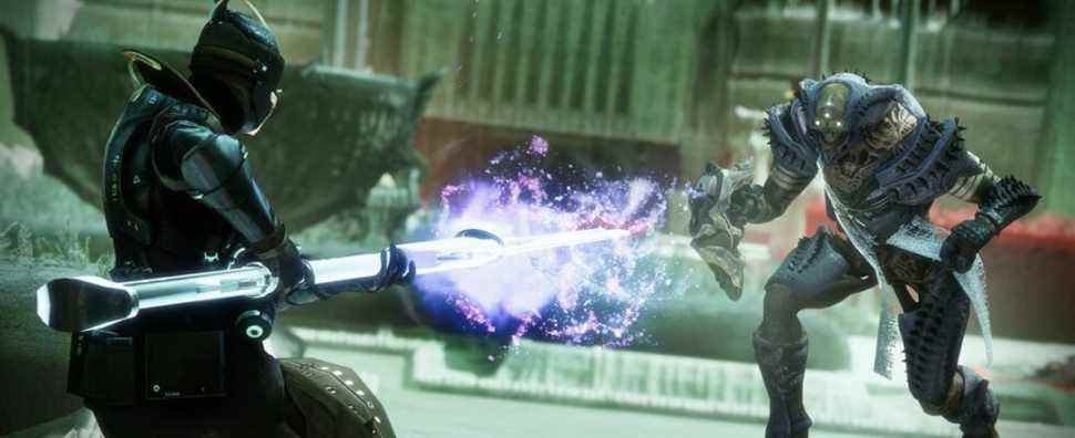 Destiny 2 : The Witch Queen reçoit un lance-grenades qui lance des vers sur vos ennemis