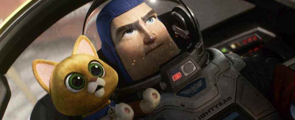 La nouvelle bande-annonce de Lightyear présente plus de Real Buzz et de Space Rangers