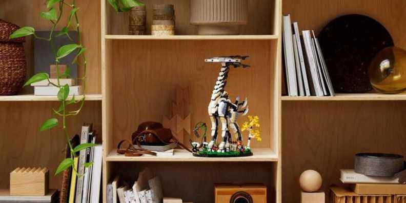 L'ensemble New Horizon Forbidden West Lego comprend une figurine détaillée d'Aloy et un dinosaure à col haut