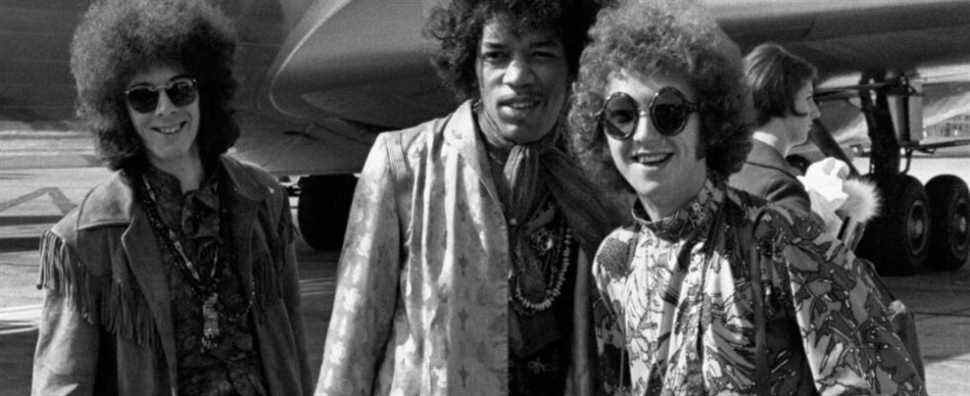 Les héritiers des coéquipiers de Jimi Hendrix poursuivent Sony Music UK pour des millions pour droits d'auteur et redevances de streaming