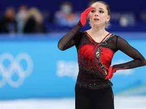 Les médias russes ont rapporté mercredi que la patineuse artistique de 15 ans Kamila Valieva avait été testée positive pour une drogue interdite.
