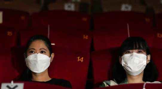 Los Angeles va lever le mandat de masque pour les clients vaccinés dans les théâtres et autres lieux intérieurs Les plus populaires doivent être lus Inscrivez-vous aux newsletters Variety Plus de nos marques