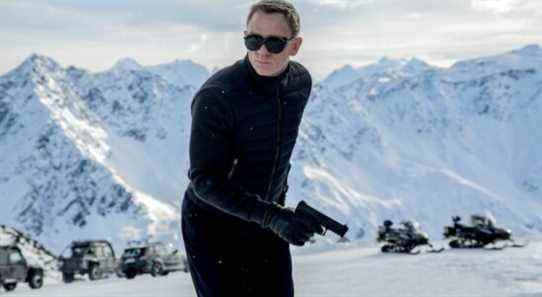 Un film de James Bond détient un record d'explosion.  Michael Bay pense que c'est BS