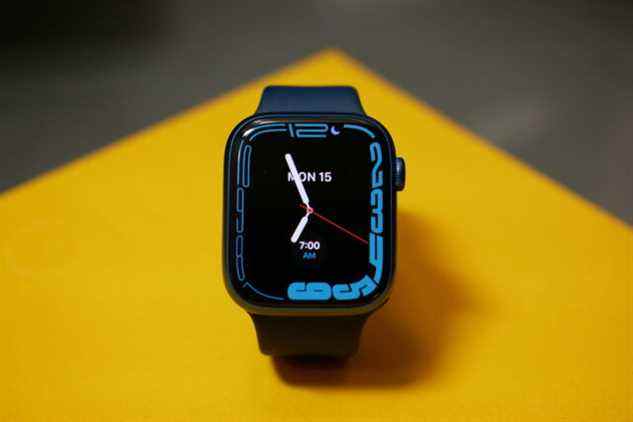 L'Apple Watch Series 7 est actuellement le premier choix de notre guide des meilleures montres connectées que vous pouvez acheter.