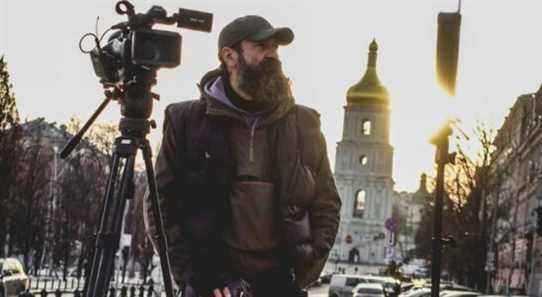 Les cinéastes ukrainiens s'unissent pour tout envoyer, des gilets pare-balles aux banques d'alimentation en passant par ceux qui documentent la guerre (EXCLUSIF)