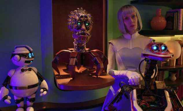 Les robots de la maison (gd) : Tom, Einstein, Monique (Claude Perron) et Nettoyeur Howard V2.