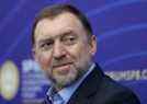 Le magnat russe Oleg Deripaska assiste à une session du Forum économique international de Saint-Pétersbourg (SPIEF) à Saint-Pétersbourg, en Russie, le 3 juin 2021.  