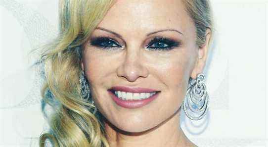Pamela Anderson va "raconter la vraie histoire" dans un nouveau document Netflix
