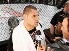 L'icône de l'UFC, Cain Velasquez, a de nombreux partisans dans sa demande de libération sous caution pour une tentative de meurtre.