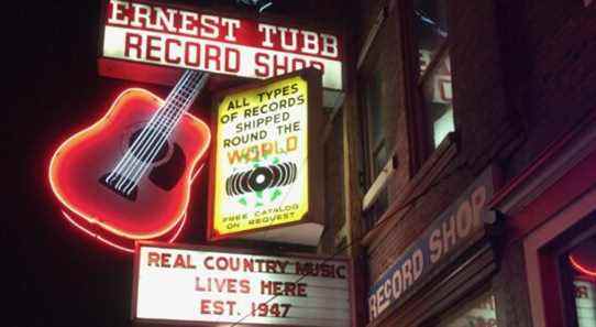 Le magasin de disques d'Ernest Tubb, la radio historique de Nashville et le site de vente au détail, fermeront après 75 ans