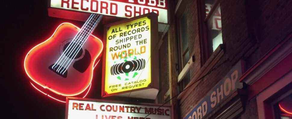 Le magasin de disques d'Ernest Tubb, la radio historique de Nashville et le site de vente au détail, fermeront après 75 ans