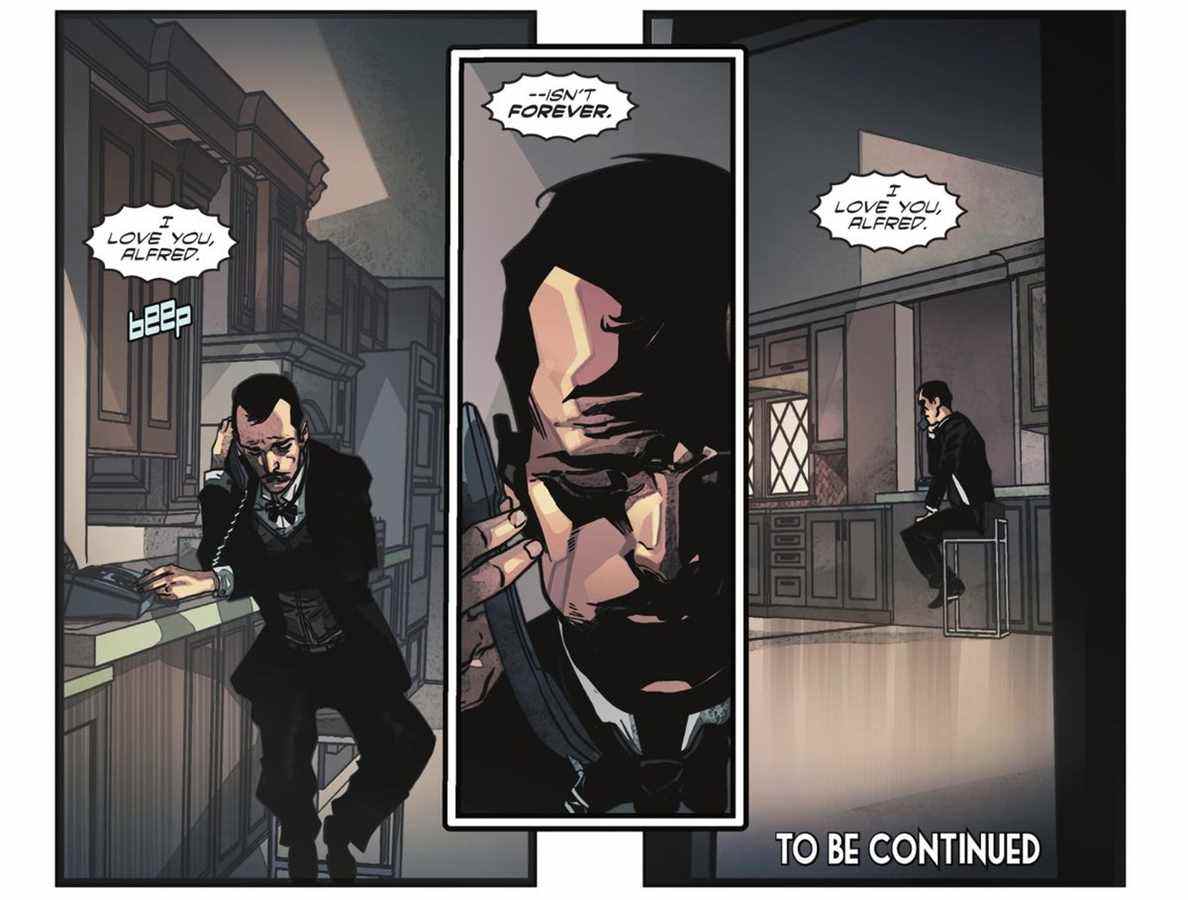 Alfred Pennyworth écoute un enregistrement de voix masculine, rejouant la partie où il est écrit «Je t'aime, Alfred», alors qu'il est assis seul à Wayne Manor dans Batman: The Knight # 3 (2022). 