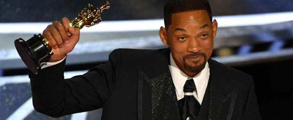 Will Smith remporte l'Oscar du meilleur acteur peu de temps après avoir giflé Chris Rock