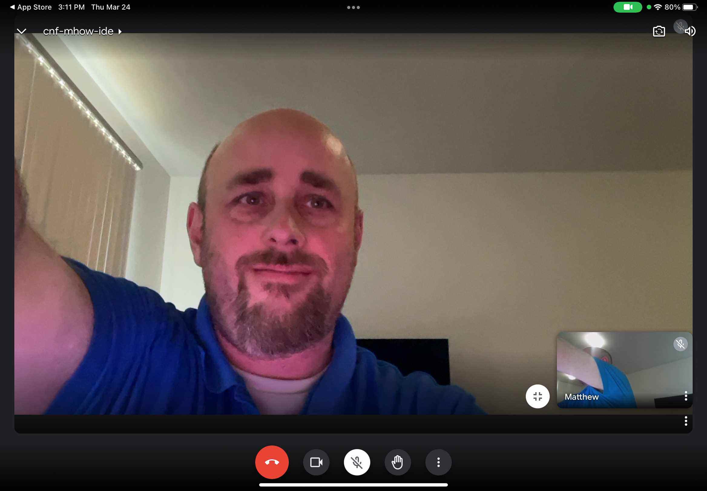 Webcam Apple iPad Air (2022) dans Google Meet, stores fermés