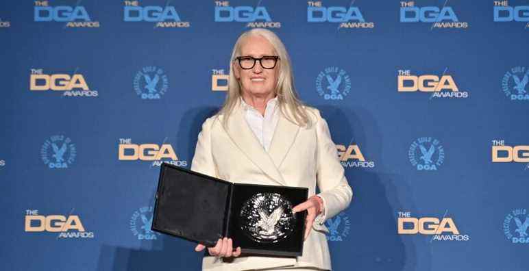 Jane Campion with her award at the 74th Annual DGA Awards held at the Beverly Hilton on March 12th, 2022 in Beverly Hills, California.