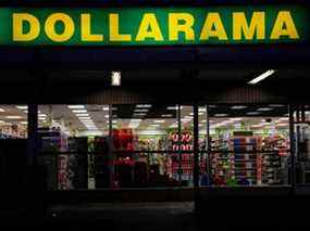 Un magasin Dollarama à Toronto.