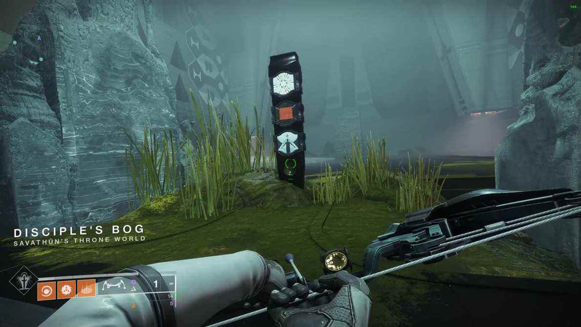 Un pilier affiche les trois symboles dont le Gardien a besoin pour obtenir le coffre bonus