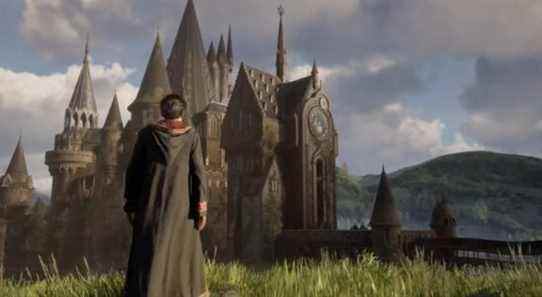 Hogwarts Legacy révèle tout son gameplay en monde ouvert et lance les vacances 2022