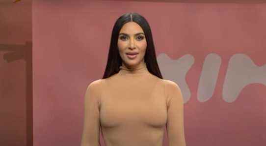 Kim Kardashian vient de laisser tomber la même photo de bikini une deuxième fois, mais elle avait une bonne raison