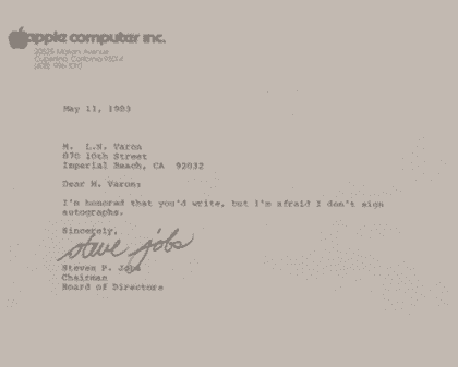 Une lettre de Steve Jobs signée.