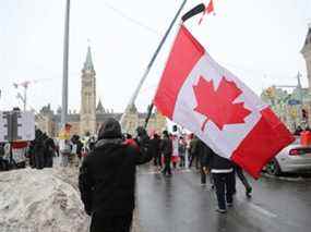 Manifestation du Freedom Convoy devant la Colline du Parlement à Ottawa, le 09 février 2022.