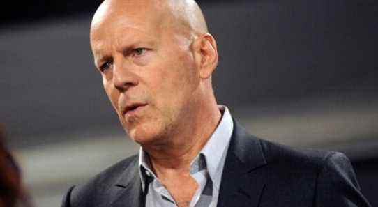 Les réalisateurs de Bruce Willis étaient préoccupés par sa mémoire et sa sécurité sur le plateau avant sa retraite.