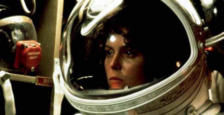 ALIEN, Sigourney Weaver, 1979 TM and Copyright © 20th Century Fox Film Corp. All rights reserved. Courtesy: Everett Collection.