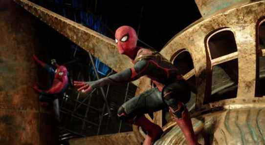 Superhero Bits: La date de sortie de Batman Blu-Ray peut avoir fait surface, de nouvelles photos de Spider-Men de No Way Home, et plus