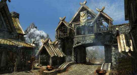 Screenshot from The Elder Scrolls 4: Skyrim showing the open gates of Whiterun.