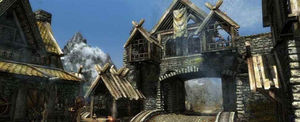Screenshot from The Elder Scrolls 4: Skyrim showing the open gates of Whiterun.