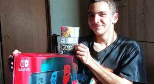 Aléatoire : un garçon chilien recycle 500 kg de canettes pour s'acheter une Nintendo Switch (et Zelda)