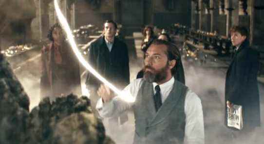 Les stars de Fantastic Beasts 3 taquinent la relation entre Dumbledore et Grindelwald