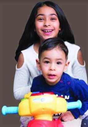 Anaya Chaudhari, 10 ans, et son frère Jax, 4 ans, étaient dans l'allée de leur maison Athabasca Dr. le 16 mai 2021 lorsqu'une Mercedes en mouvement rapide a quitté la route, heurtant les enfants et un voisin qui aidait à réparer un Bicyclette.  Les frères et sœurs sont morts.
