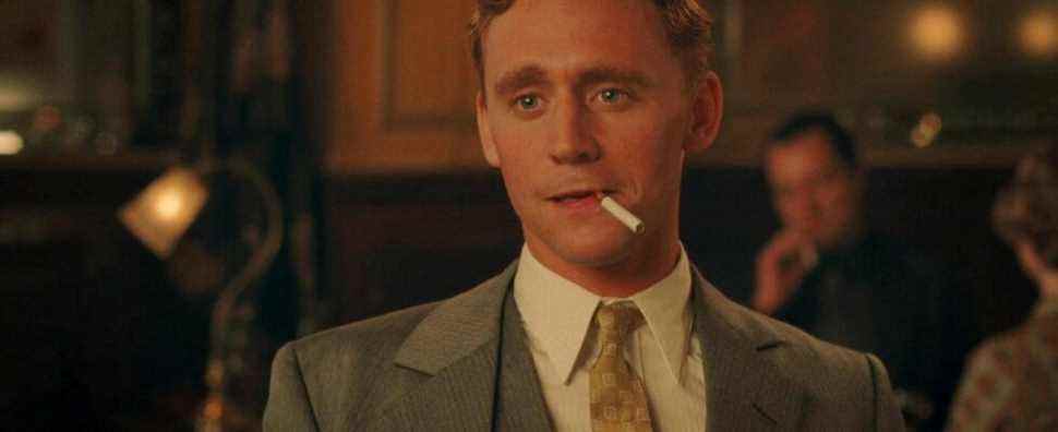 Tom-Hiddleston-As-F.-Scott-Fitzgerald-In-Midnight-In-Paris