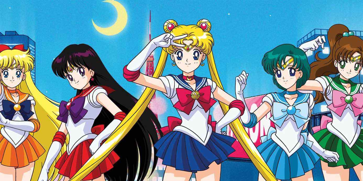 Le Sailor Senshi, de gauche à droite : Sailor Venus, Sailor Mars, Sailor Moon, Sailor Mercury et Sailor Jupiter.