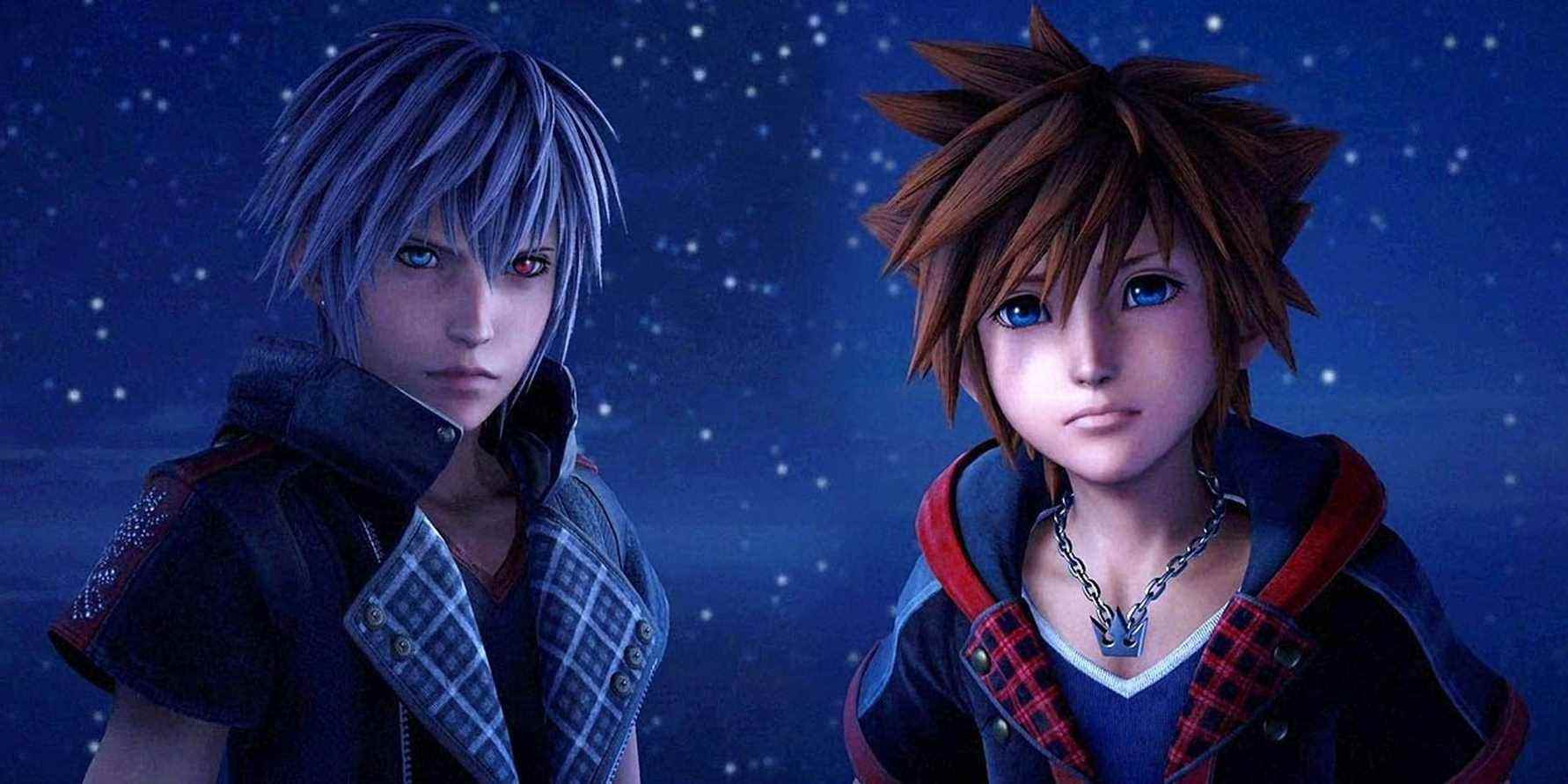 Sora et Yozora de Kingdom Hearts 3 se tiennent devant un ciel étoilé.