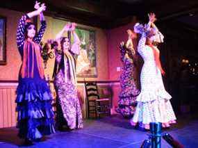 Des danseurs de flamenco au restaurant Columbia à Ybor City, en Floride. Le restaurant, ouvert en 1905, prétend être le plus ancien restaurant de Floride et le plus grand restaurant espagnol au monde.  Photo de Ruth Demirdjian Duench